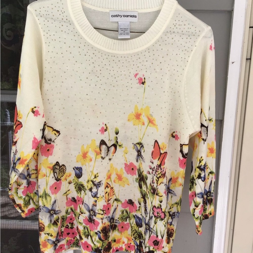 Cathy Daniels Womens Sweater top  Floral Butterfly 100% Acrylic Size Medium  EUC